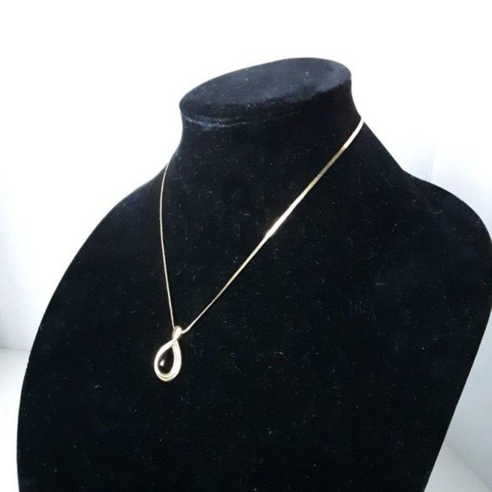 Vintage Trifari Women's Gold Tone Black Rhinestone Necklace